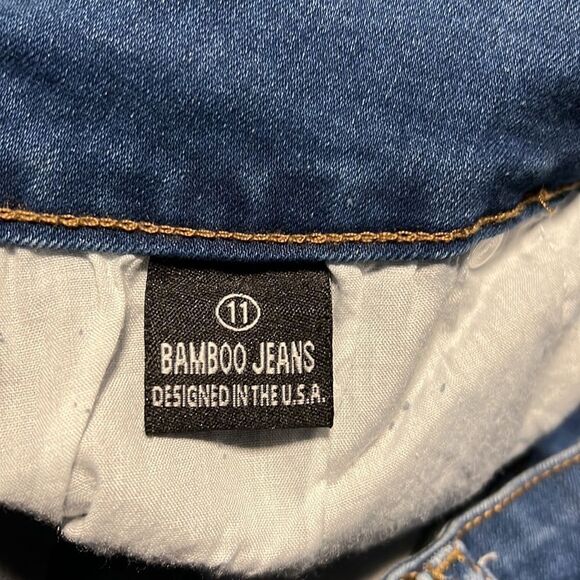 Bamboo jeans 👖 distressed blue color. Size 11 - Picture 9 of 12
